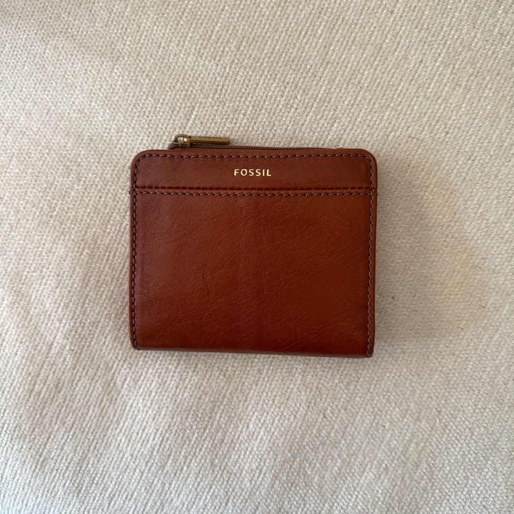 Fossil Tan Leather Zip Wallet